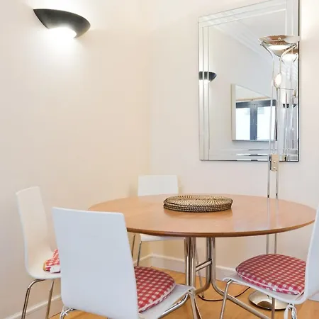Ifsc Spacious 2 Bedroom Apt City Centre May9k6 *