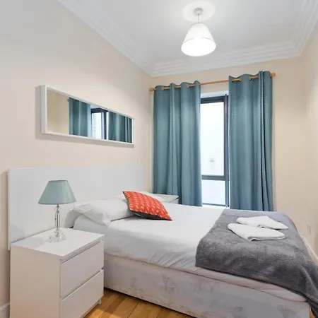 Ifsc Spacious 2 Bedroom Apt City Centre May9k6